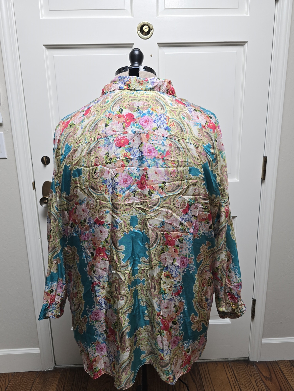 Johnny Was 2XL Multicolor Floral Paisley V-Neck Blouse - Picture 3 of 6